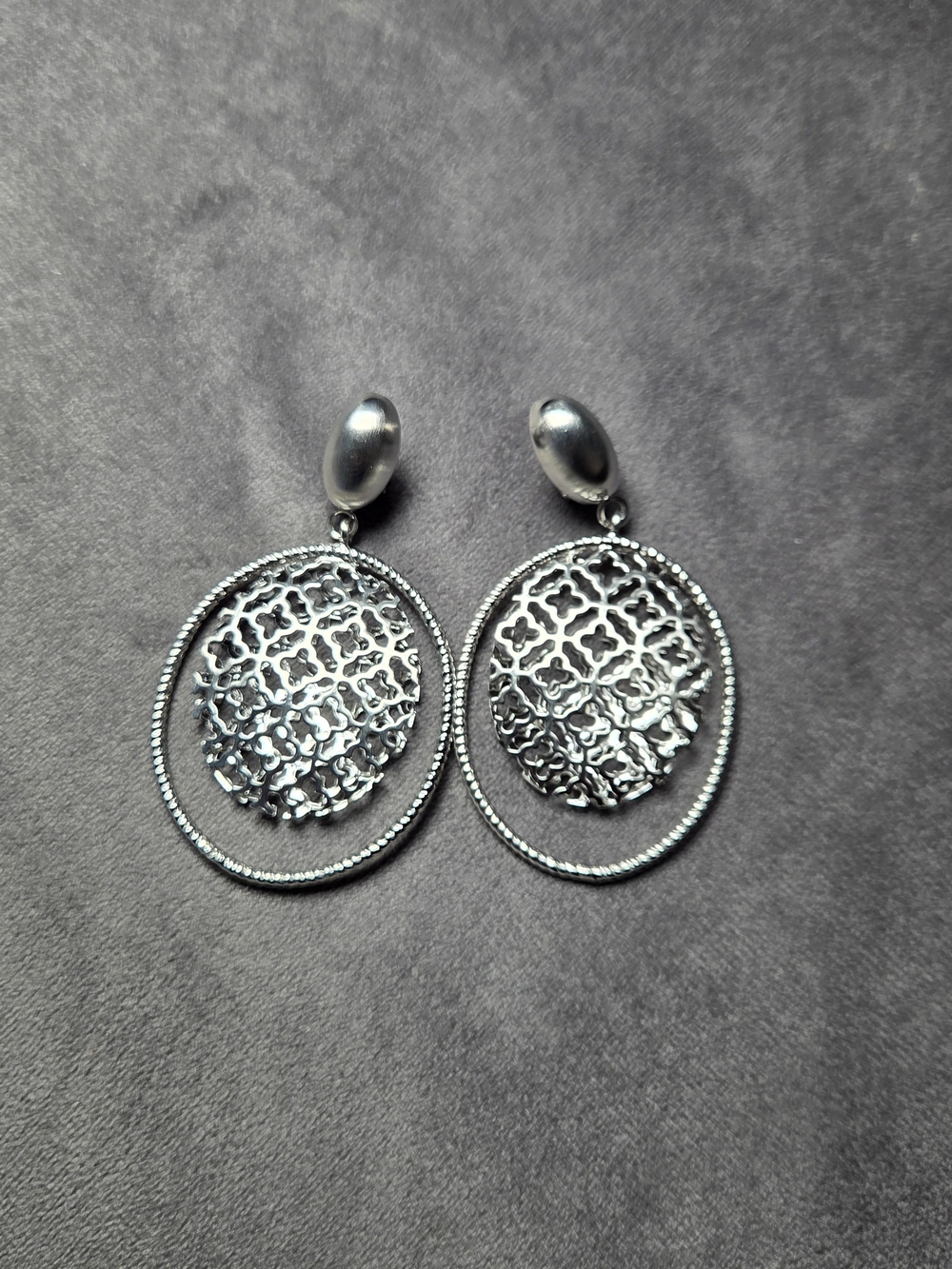 Silver Filigree Oval Drop Earrings - Elegant Women Jewelry